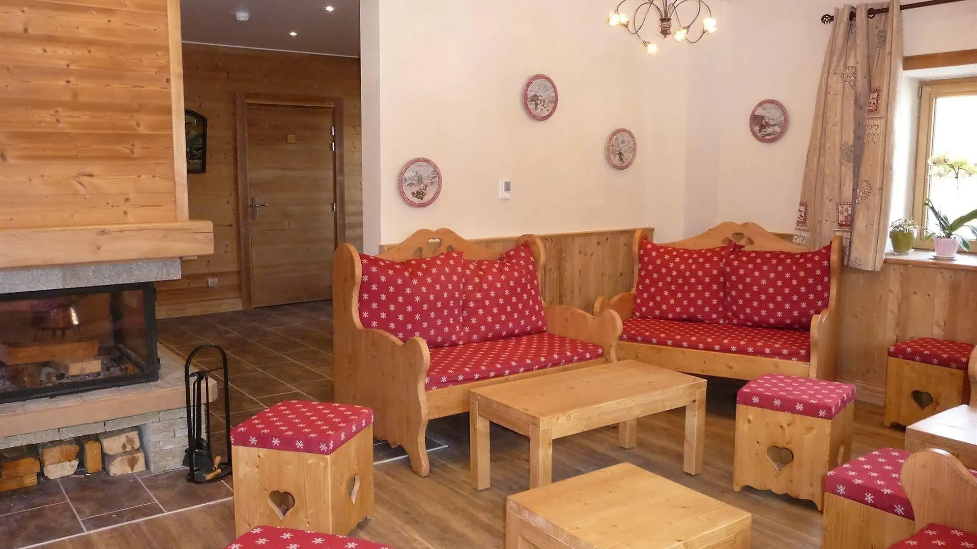 Chalet-Hotel Le Beausoleil, The Originals Relais Fontcouverte-la-Toussuire Hotel