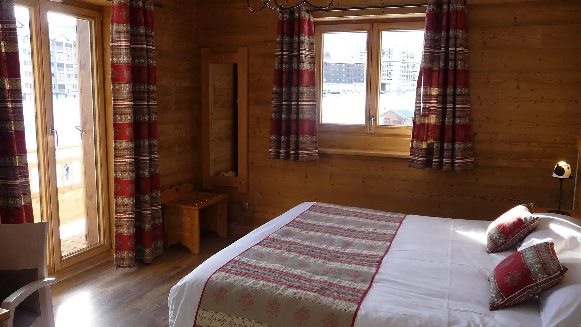 Chalet-Hotel Le Beausoleil, The Originals Relais Fontcouverte-la-Toussuire