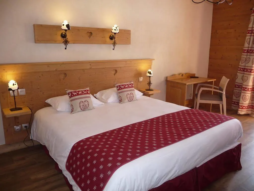 Chalet-Hotel Le Beausoleil, The Originals Relais Fontcouverte-la-Toussuire Hotel